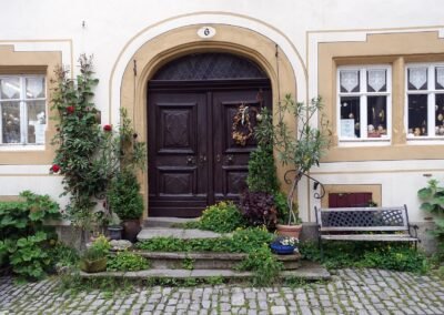 front doors 5516836 1280